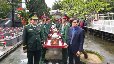 Cheăm Đăk Pék, kong pơlê Quảng Ngãi ‘mé 10 to kơxêng kiâ mố đô̆i