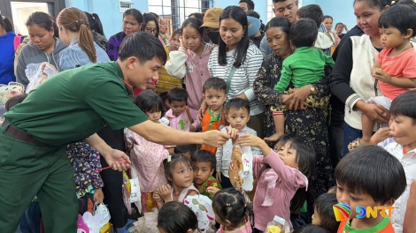 TÊÊM NGĂN “ĐÊM HỘI TRĂNG RẰM” ĐOỌNG HA PÊÊ P’NIÊN ZR’LỤ K’NOONG K’TIÊC HÙNG SƠN
