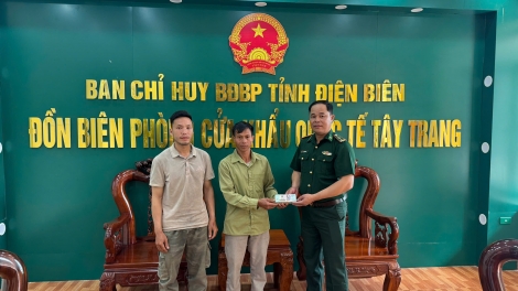 Cán bộ biên phòng người Nùng trao trả 85 triệu đồng cho người đánh mất 