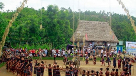 Pơlung dăm Teng (Vận động anh Teng làm dân quân)