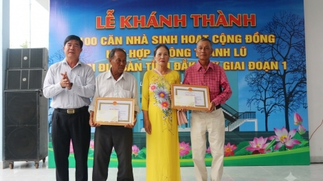 Đăk Lăk et hơtŏk 100 tŏ hnam hơkŭm tơpôl atŭm hăm hnam veh ver đak hơbông 