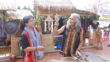 Mơhnhôk tăm Teng pro lêng kuăn pơlê