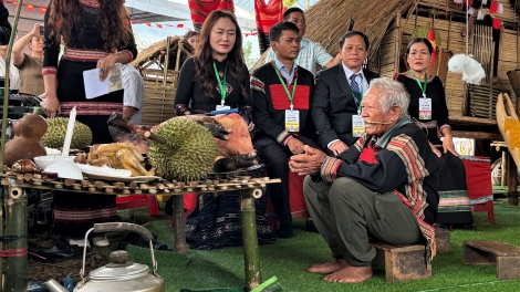 GHEIH KAREI ADAT LIKAU TREI SIR DI BANGSA RANDAIY