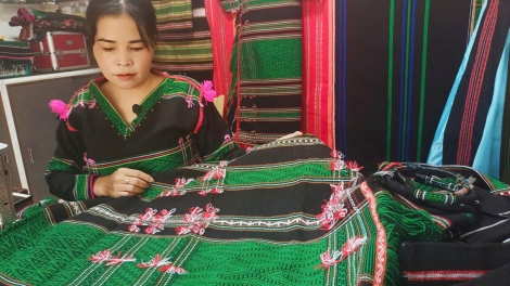 Cheh tanh Bunong đah trong luh nău mhe
