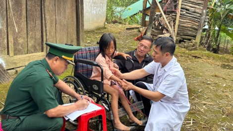 Cô bé vùng biên và cơ hội được điều trị để trở lại trường