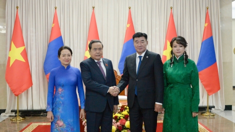 Khua pơ ala mơnuih ƀôn sang dêh čar Mông Cổ čơkă jum khua pơ ala mơnuih ƀôn sang dêh čar ta ơi Trần Thanh Mẫn