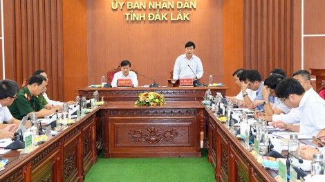 Dak Lak tơmiât troh tŏng gum mơjiâng pro ôm hyô pơlê pơla tiô troăng trâu hngế