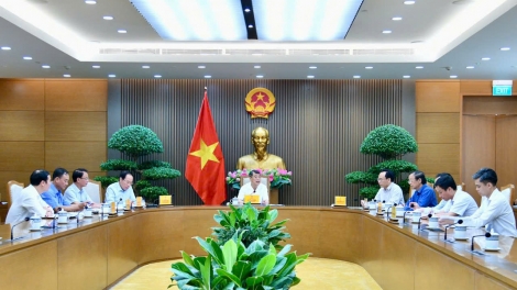 Khua dêh čar ơi Lê Minh Hưng: Pơhlôm brơi djop hơdrôm hră amăng hrơi mông tañ hloh 