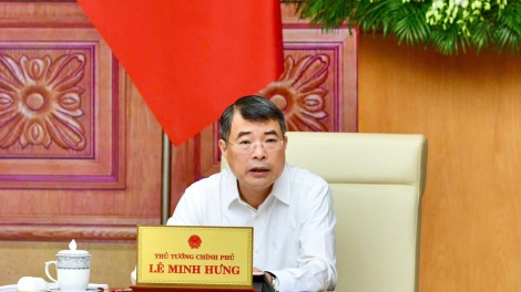 Khua dêh čar ơi Lê Minh Hưng ngă bruă hăng hơdôm ding jum, gơnong bruă čih pơkra pơgiong hĭ 4 tơlơi phiăn yom