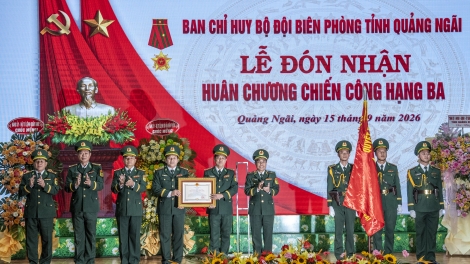 Bộ đội Biên phòng Quảng Ngãi đón nhận Huân chương Chiến công hạng Ba