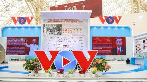 Ca nhạc: ĐÂY TIẾNG NÓI VIỆT NAM