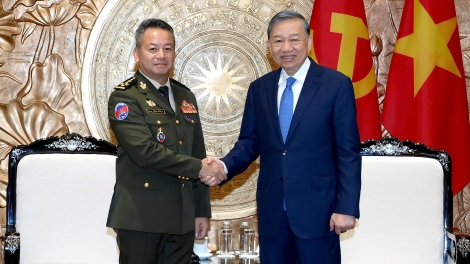 ពត៌មាន ម៉ោង ១៥