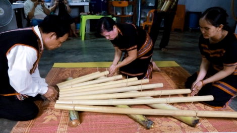 Mơnuih kơhnâo A Bang-mơnuih djă jua gông brô̆ djuai ania Sêdang