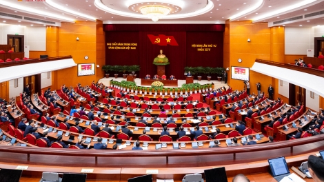ពត៌មាន ម៉ោង​ ៦