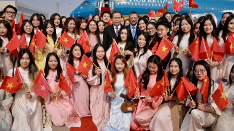 Kơdră Quốc hội Trần Thanh Mẫn năm ngôi tơ̆ teh đak Trung Quốc
