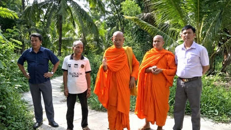 អ្នកមានកិត្យានុភាពជាស្ពានតភ្ជាប់រវាងឆ័ន្ទៈរបស់បក្សជាមួយបំណងប្រាថ្នារបស់ប្រជាជន