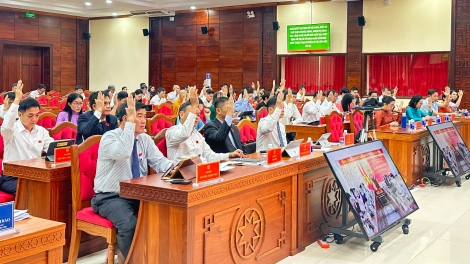 Dăk Lăk dong kờl uă ngan rlau jơh là 2 tơmàn đong dùl nă cau jak geh rwah lơh broă