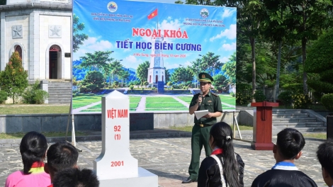 Xúc động tiết học nơi biên cương 