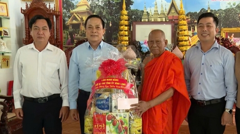 Vĩnh Long chăm lo đời sống đồng bào Khmer dịp Sêne Đôlta