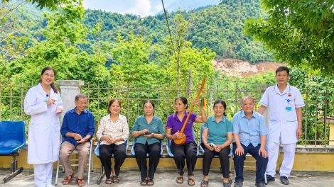 Niềm vui từ mô hình y tế "2 trong 1" cho người cao tuổi