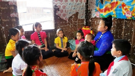 Người có uy tín – “báu vật” giữ gìn di sản