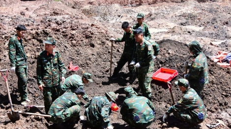 682 per tơlang tơhan hơmâo klơi rŭ đĭ ƀơi Đang bơnga Lê Thị Riêng 