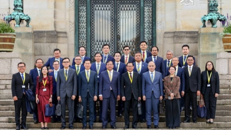 CAMPUCHIA - THÁI LAN BƠƠN BHR’DZANG T’MÊÊ ĐĂH PRÁ XAY PA LIÊM ĐHỊ LA HAYE