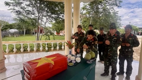 Prôk tiô tơdroăng dêi mô đô̆i hơnăm hiăng krâ 73 hơnăm, tăng hlo kơxêng kiâ mố đô̆i klêi kơ'nâi lối 50 hơnăm a Dak Lak