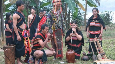 Mŏ nhŏ kơ oh (Chị nhớ em)