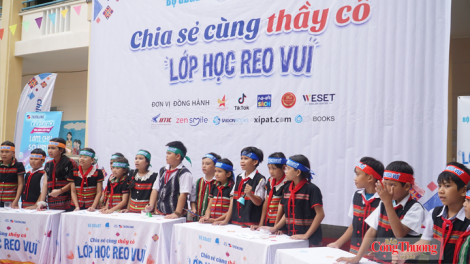 ĐƠƠNG “LỚP HỌC REO VUI” CHÔ TƯƠC ĐHỊ TRƯỜNG TÀ LANG GIÀN BÍ, ĐÀ NẴNG