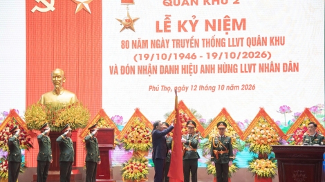 Tổng Bí thư, Kruanh dak Tô Lâm râng Nkah ndray 80 năm Nar way ơm mpôl tahen Quân khu 2