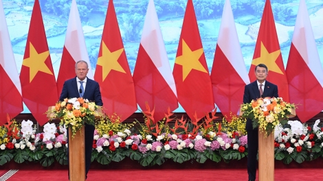 Việt Nam hăng Ba Lan rô nao rai jing Gŏp ngă hrŏm yom hăng sui thun