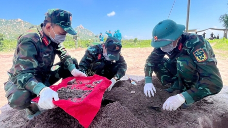 Khánh Hòa hyu ĕp, klơi rŭ đĭ 9 per tơlang tơhan ƀơi Phước Dinh 