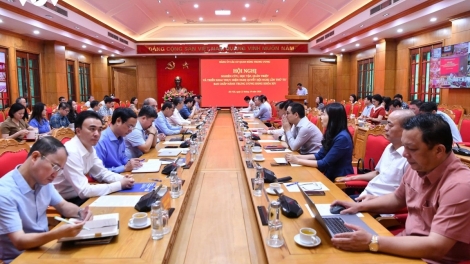ĐẢNG ỦY APÊÊ CƠ QUAN ĐẢNG TRUNG ƯƠNG XAY TRUIH NGHỊ QUYẾT TRUNG ƯƠNG 4, KHÓA XIV