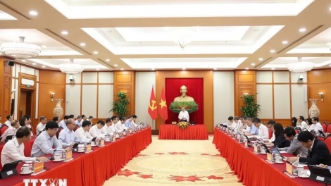 TỔNG BÍ THƯ, CHỦ TỊCH NƯỚC PA BHRỢ LÂNG BAN CHÍNH SÁCH, CHIẾN LƯỢC TRUNG ƯƠNG