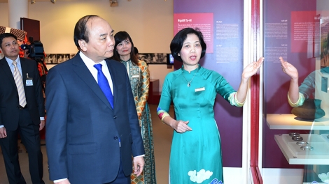 Thủ tướng Nguyễn Xuân Phúc năm tơmang Dơno\ an^h mong răk mu\k drăm Dro\ kăn Việt Nam