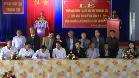 Kon Tum: Tơle\ch jang pơ ting d^h băl tơ iung pơ jing tơring tơrang ‘nao