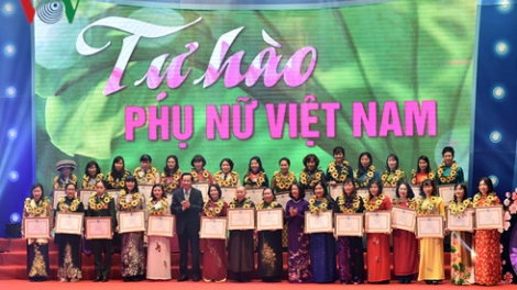Trung ương Jơnu\m Khu\l dro\ kăn Việt Nam pơgơ\r Hop ako\m “ Hưch hanh hơmanh bơnê Dro\ kăn Việt Nam”