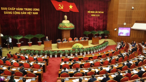 Pơgơ\r blu\ng a hop akom Trung ương 2 jăl XIII