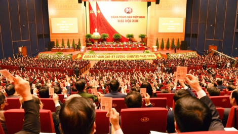 Pơm le#h hop ako\m 13 kơ Đảng đei iung jang lơ\m năr pơgơ\r blu\ng a