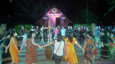 Dak Lak​tơ iung dơ̆ng tơ drong tôn chĭng chêng pơ yoa ăn tơ moi chă tơ mang lăng