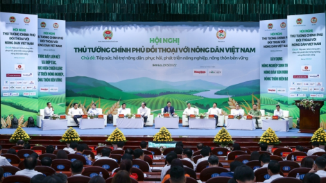 Thủ tướng tĕh đak pơ ma nuh hăm kon pơ lei jang chŭn mir Việt Nam