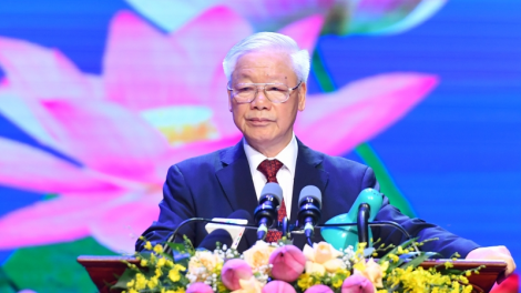 Hơ met pơ ‘lơ̆ng tơ drong pơ vei tih, mât mĭnh ƀơ̆r đon tôch gĭt kăl păng jang hơ doi tôm tơ drong Việt - Lào