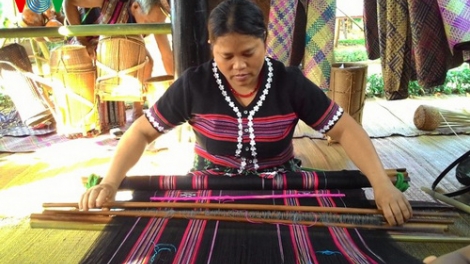 Khaw tin 10h30 saong 14h30 28/4/2015