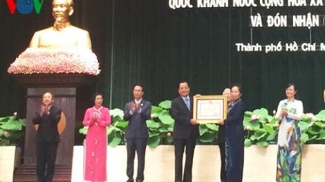 Khaw tin 6h30  harei 31/8/2015