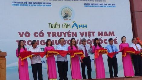 Khaw tin 19h harei 1/8 saong 6h30 harei 2/8