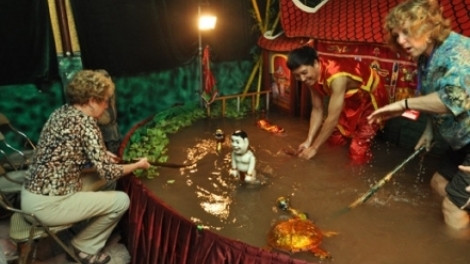 Khaw tin 10h30 saong 14h30, harei 4/8