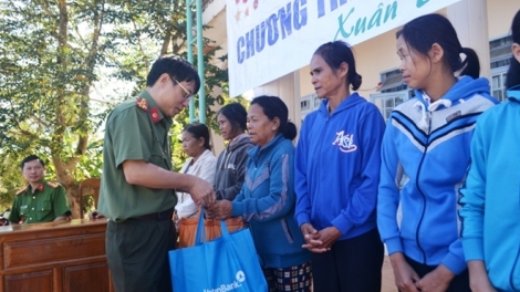 Tet ndung bak anit ranam daong ka urang kathoat