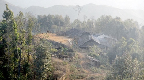 Kan kandah jalan mai Làng Sáng​