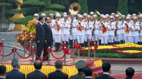Mesup ni  26/11, dom urang  Quốc hội ginum biai ka dự án hukum langyah, ndom nyai nao mai di Tòa án.